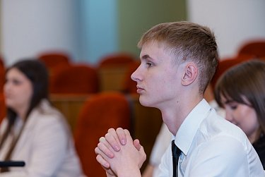 «За кулисами» парламентаризма